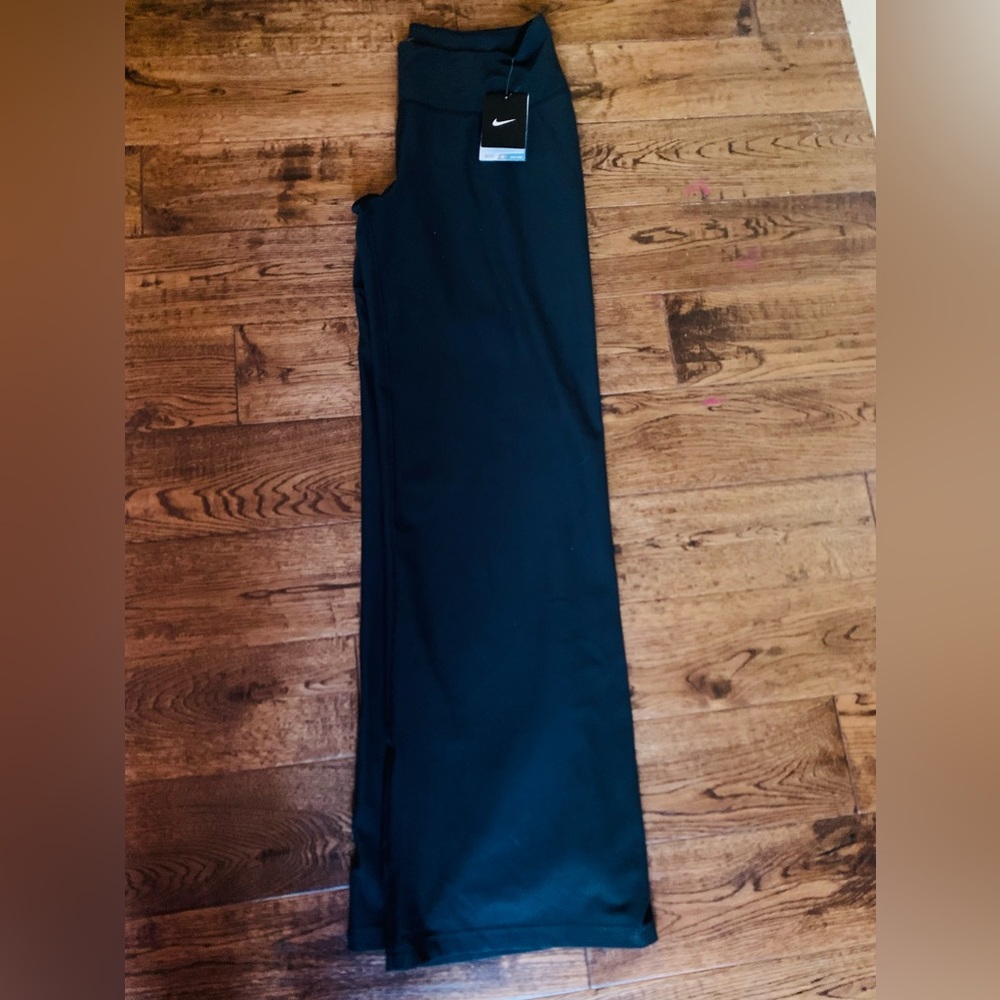 Nike Womens Dri fit Yoga Pants